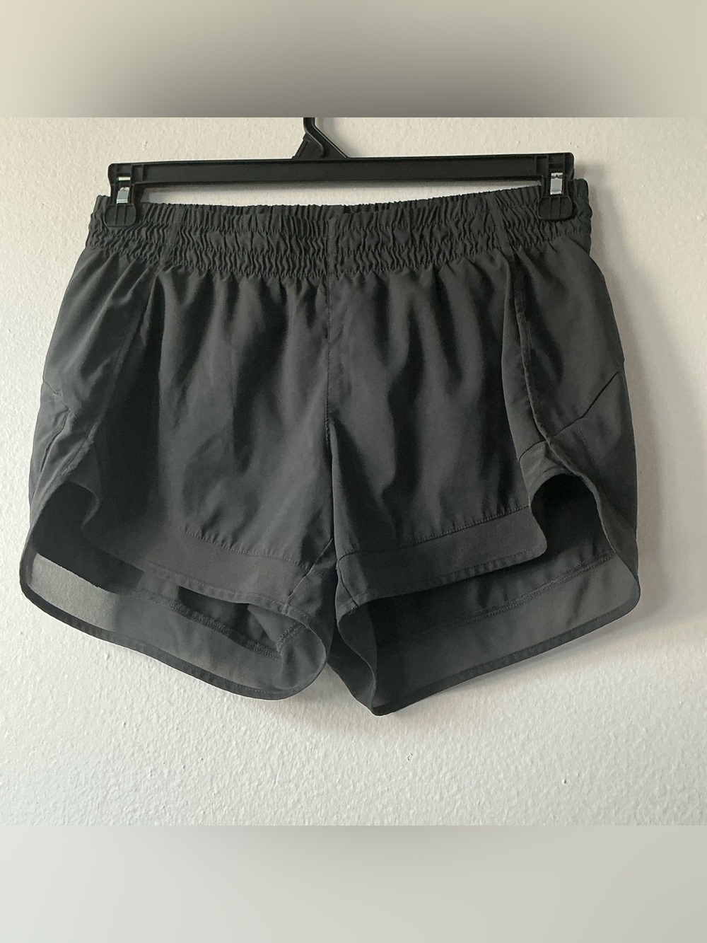Athleta Gray Running Athletic Shorts Built-In Brief Size Small S